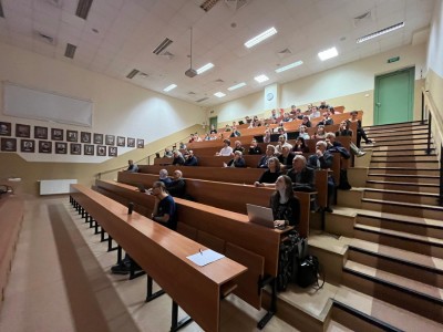 Click to zoom the picture.